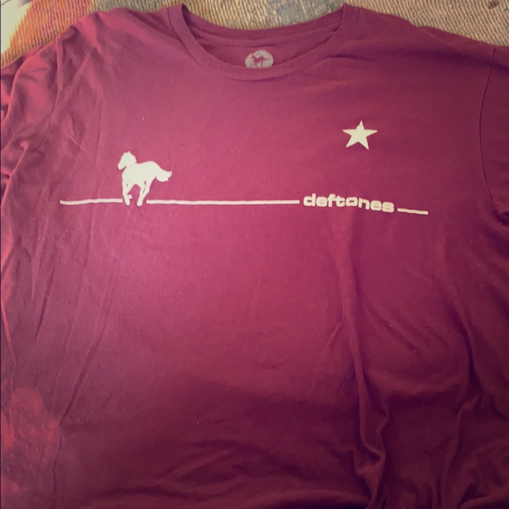Deftones t shirt